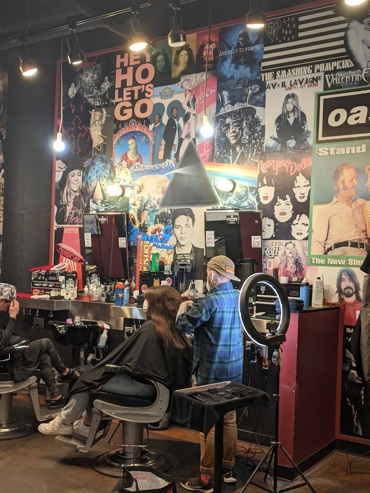 Floyd's 99 Barbershop view 5