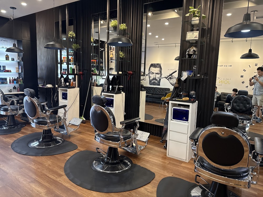 Hourani's Barbershop view 4