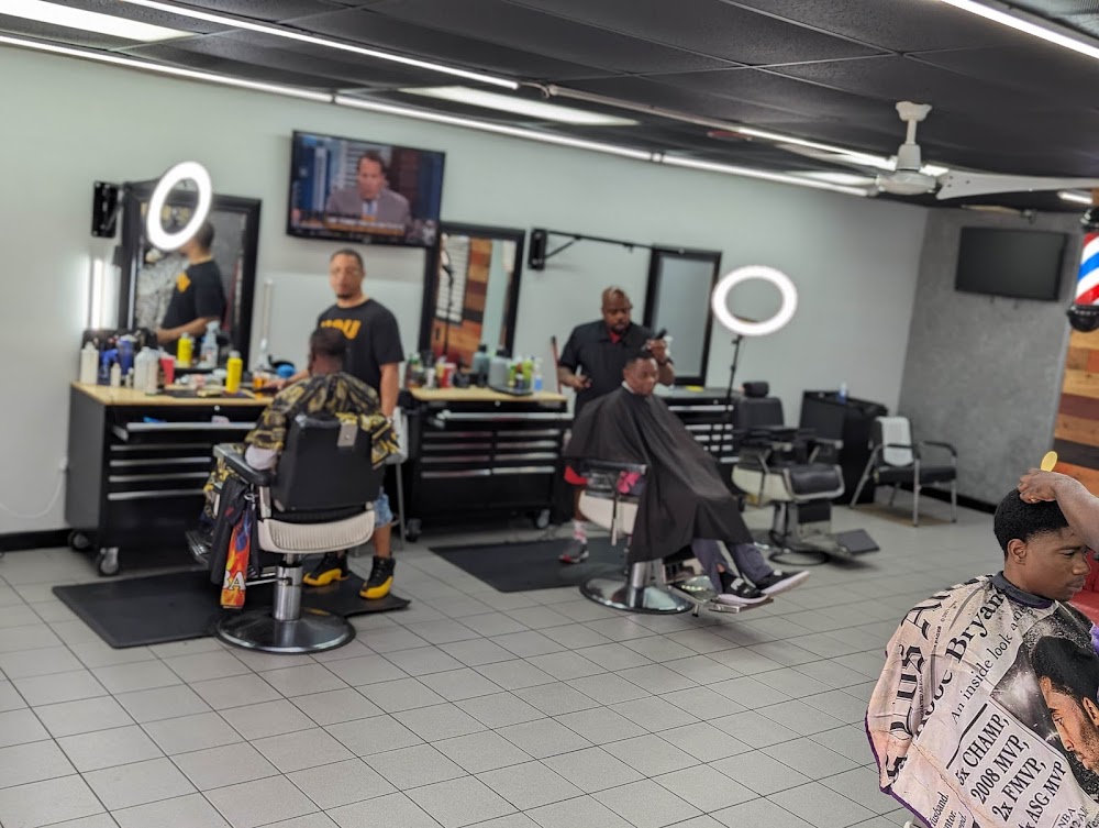 MAGIC HANDS BARBERSHOP view 5