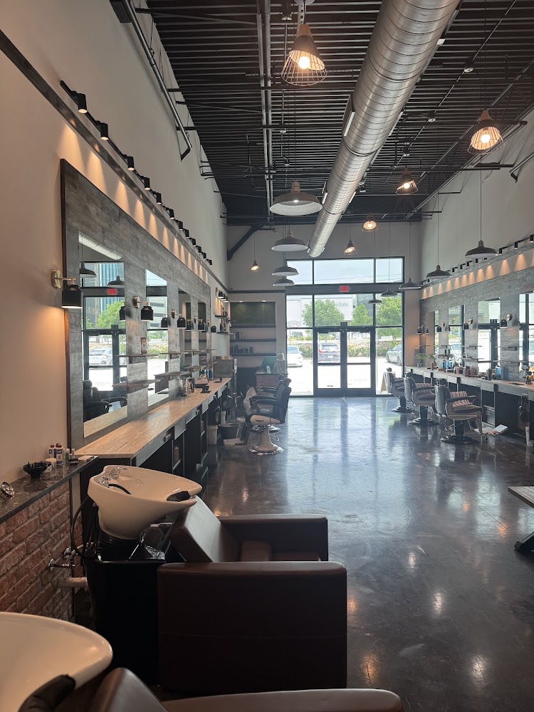 Minty Barber - McKinney Location (Haircuts | Beard Trims | Hot Towel & Straight Razor Shaves - Fine Men's Barbershop & Salon) view 3