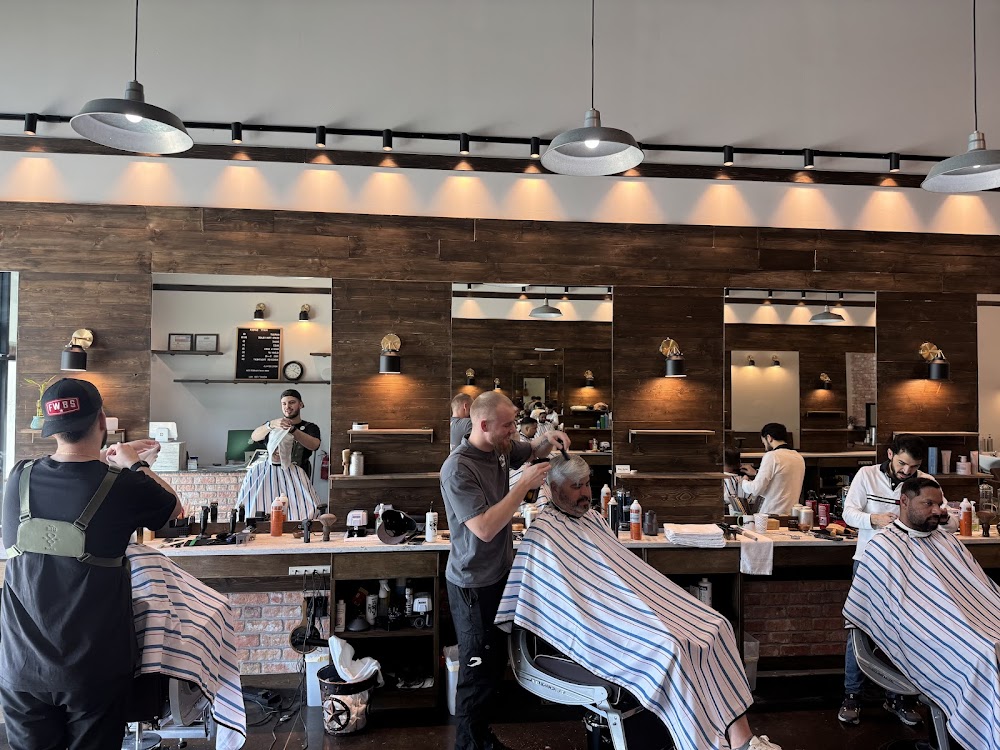 Minty Barber - McKinney Location (Haircuts | Beard Trims | Hot Towel & Straight Razor Shaves - Fine Men's Barbershop & Salon) view 5