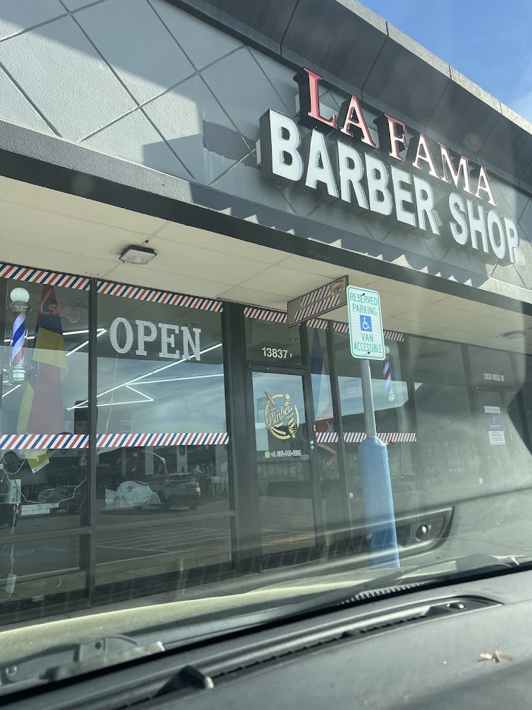 La Fama Barbershop view 2