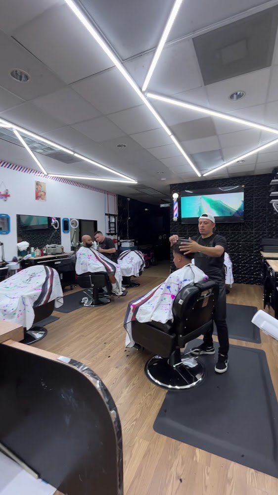 La Fama Barbershop view 4