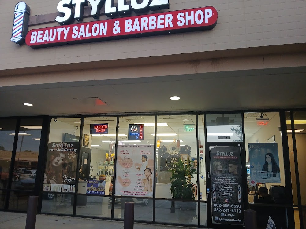 Reyzorfadez barbershop view 3