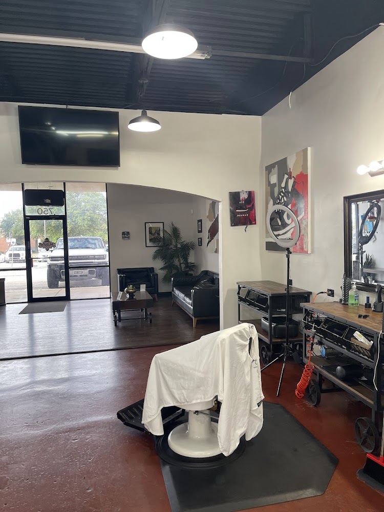 Joc D's Cutz view 4
