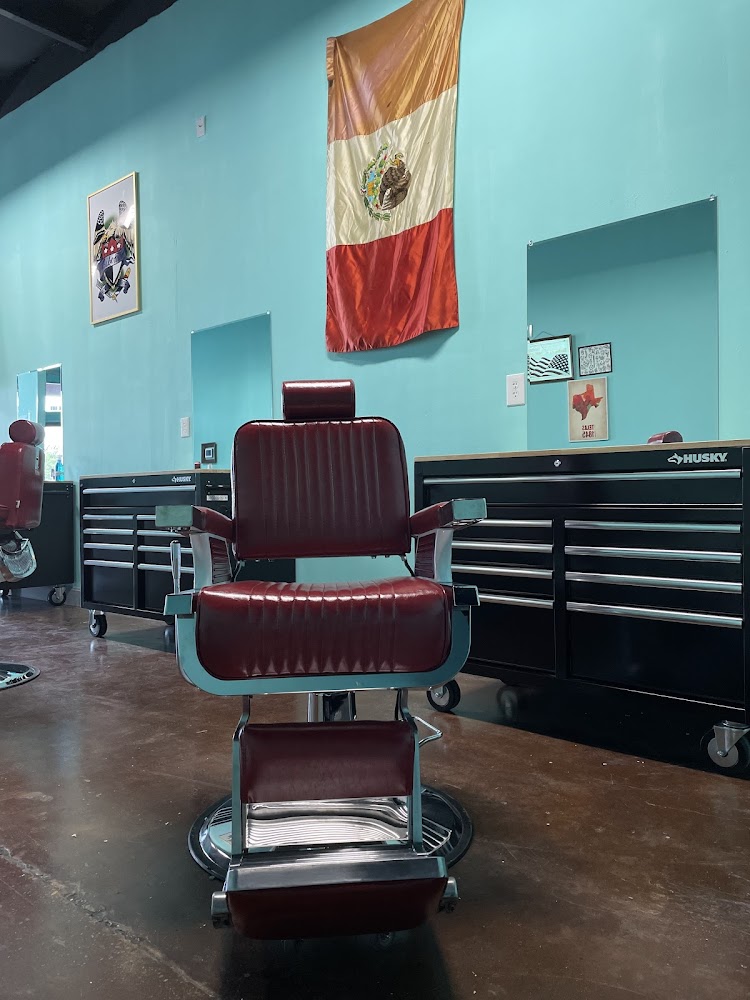 Libertad Classic Barbershop view 2