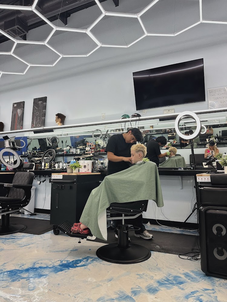 SUPER BARBER SHOP view 5
