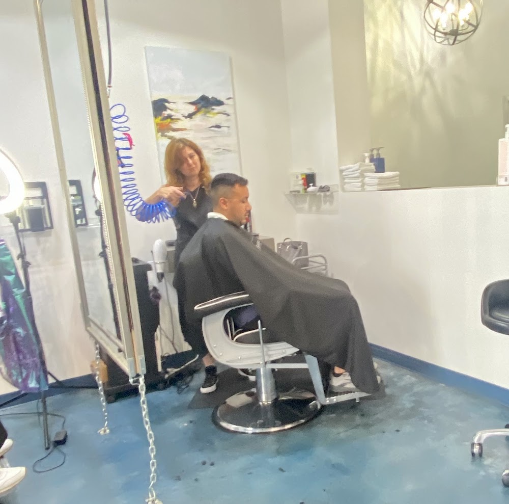Sleek Society Salon Galleria view 3