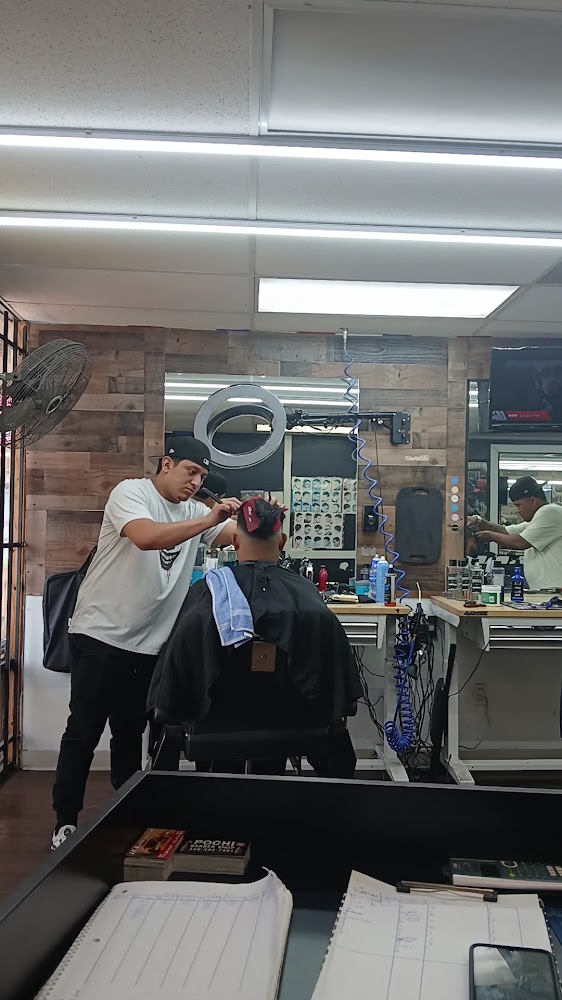 POCHI BARBER SHOP view 3