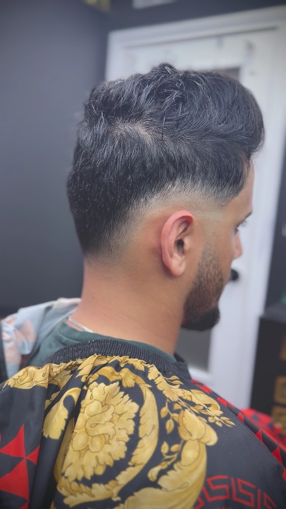 𝑨𝑳𝑰 𝑩𝑨𝑹𝑩𝑬𝑹 view 3