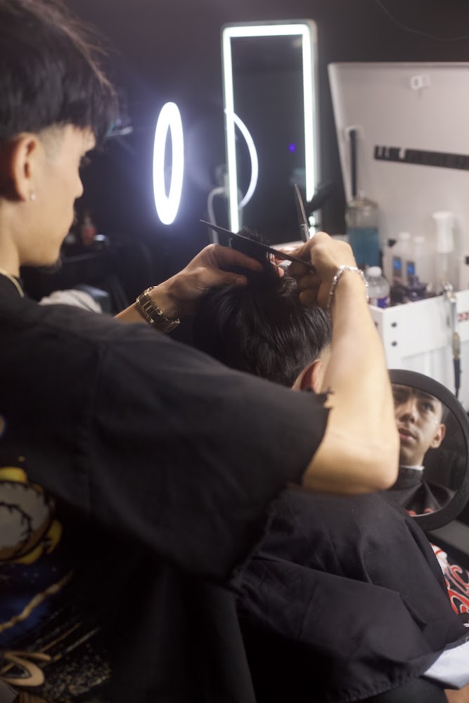 Servants Barbershop view 4