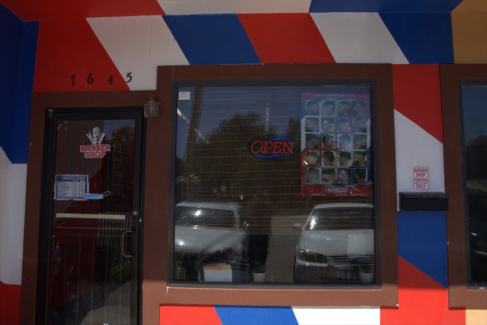 Catrachos Flow Barber Shop view 2