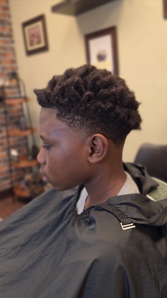 Bearded Blendz Barber Shop Pearland view 3