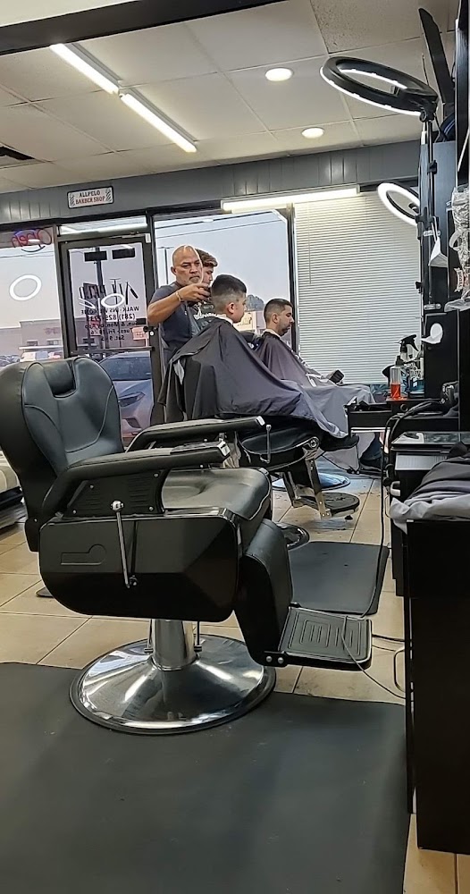 All Pelo Barbershop view 4