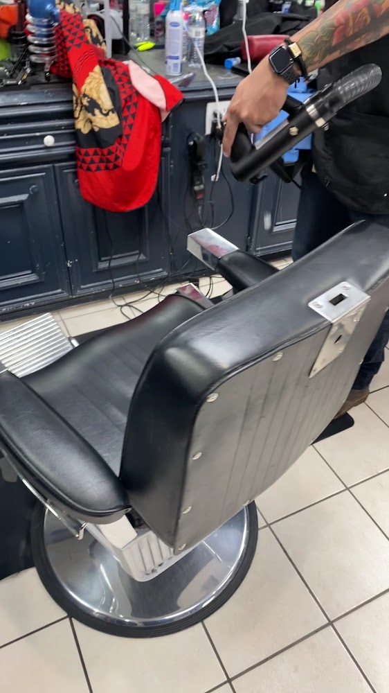 Unique Blendz Barbershop view 5