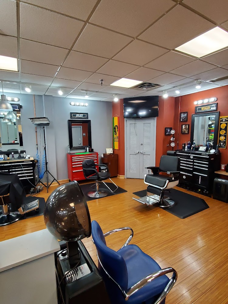 Unique Gentlemen’s Barbershop view 2