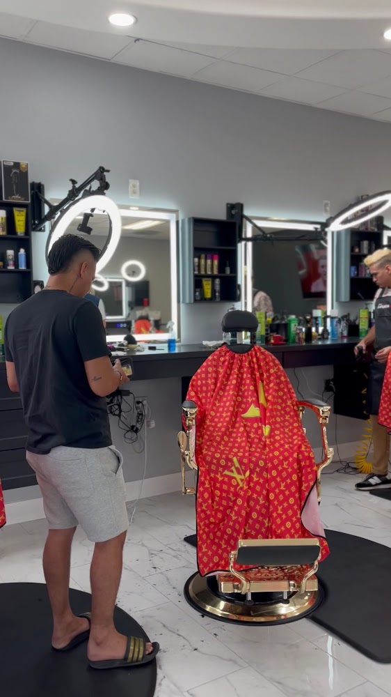 D&Z Barbershop view 5