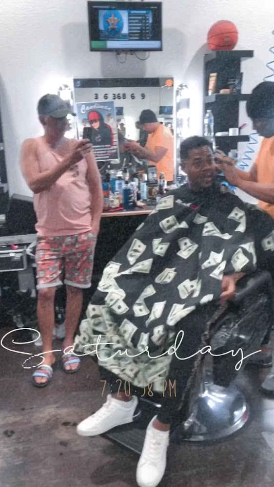 NENO STYLO BARBER SHOP view 3