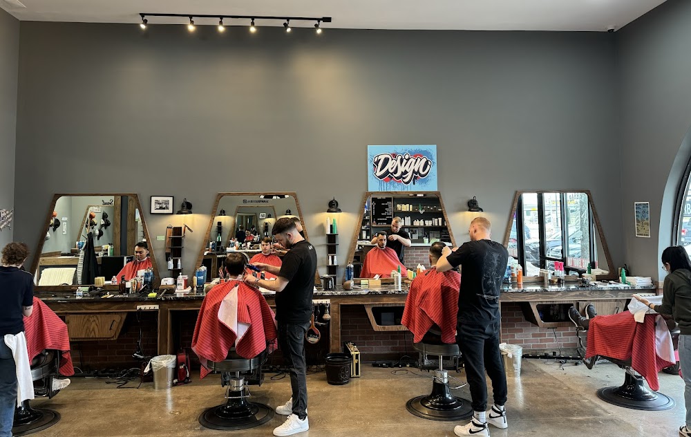 Minty Barber - Frisco Location (Haircuts | Beard Trims | Hot Towel & Straight Razor Shaves - Fine Men's Barbershop & Salon) view 2