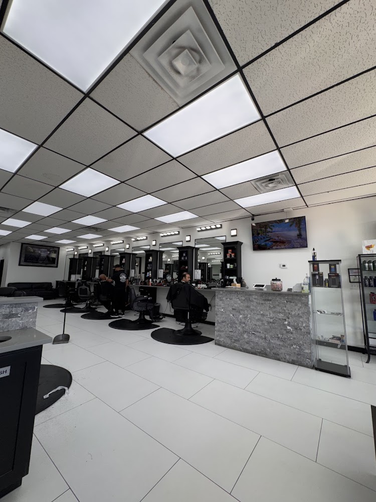 Elite Barbershop | حلاق عربي هيوستن view 4