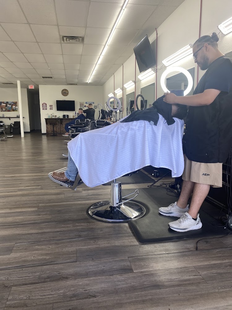 Officialz Barbershop view 2