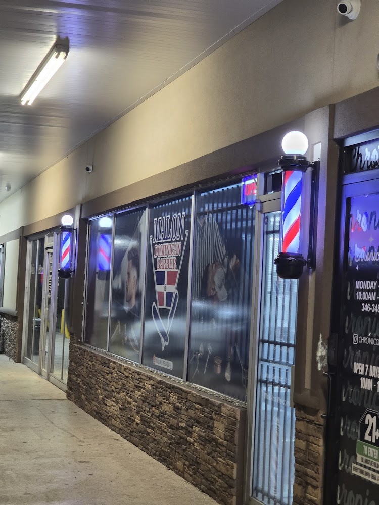 Malon Dominican Barber view 5