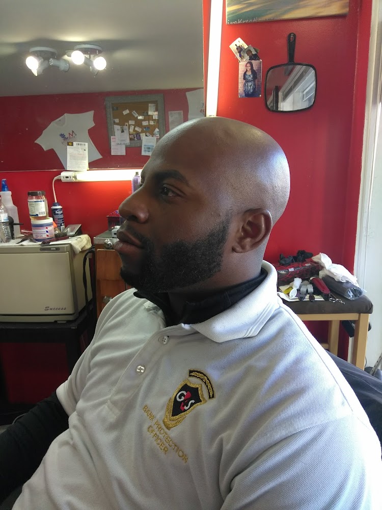 Merlot's Barbershop view 4