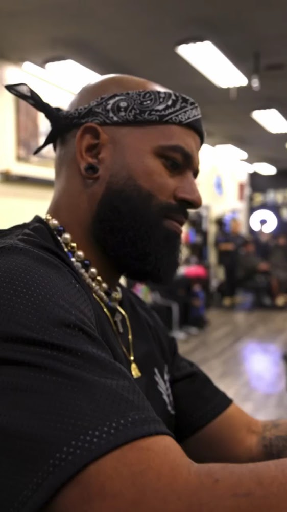 Patilla Barbershop view 4