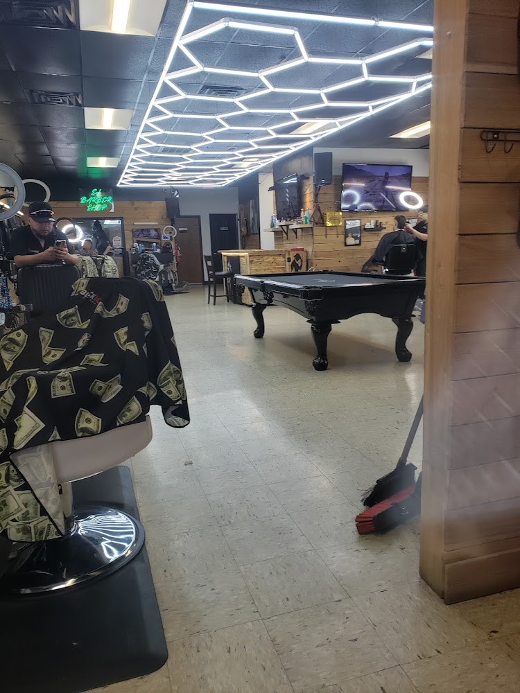 El Barber Shop view 2