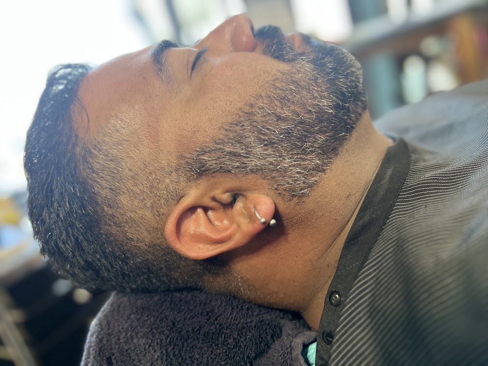 Clover Cuts Barbershop & Shave Parlor primary photo