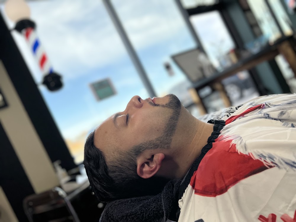 Clover Cuts Barbershop & Shave Parlor view 4