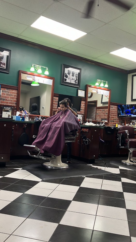 V's Barbershop - Houston Energy Corridor view 5