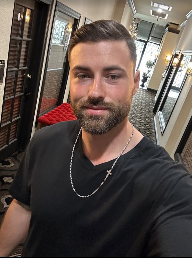 Dale’s Beard and Barbershop view 3