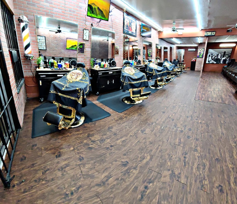 Kintanas Barbershop view 2