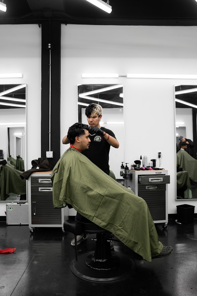 QQ Barbershop North Lamar view 5