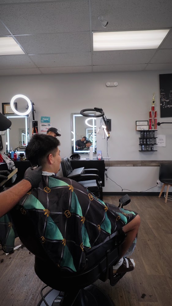 Alfonso The Barber view 4