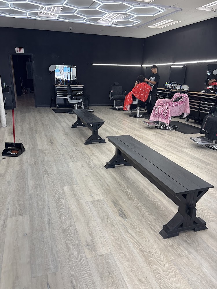 Headbangerz barbershop view 4