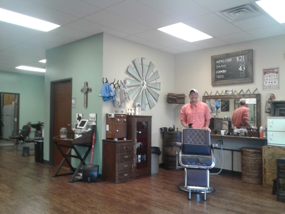 806 Barber & Beauty view 2