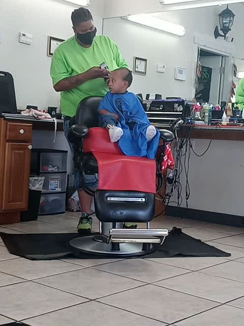 Royal Kutz view 3