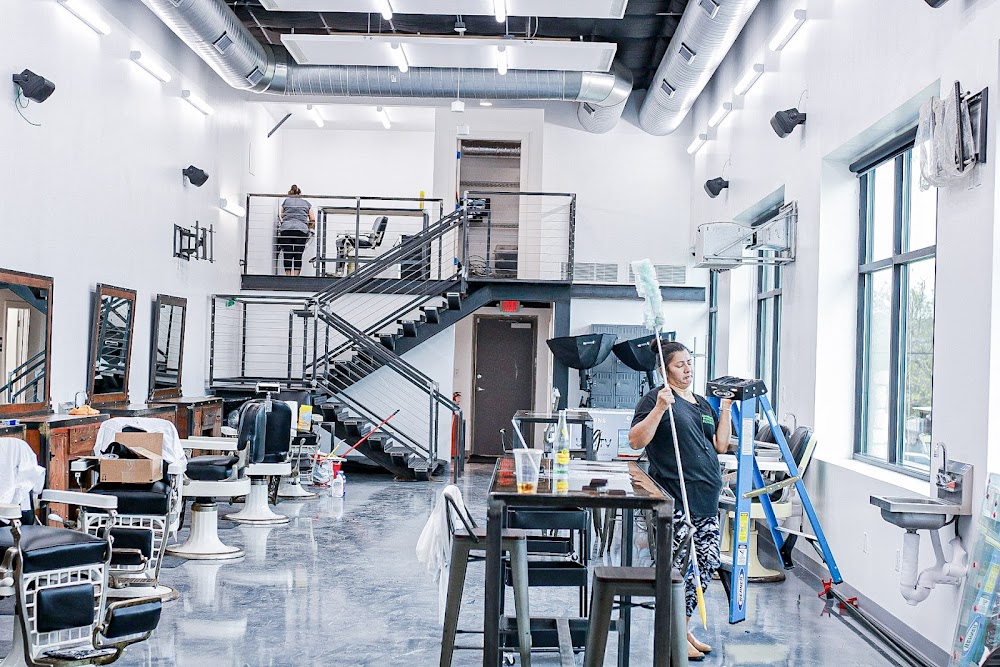 Barber To The People view 3