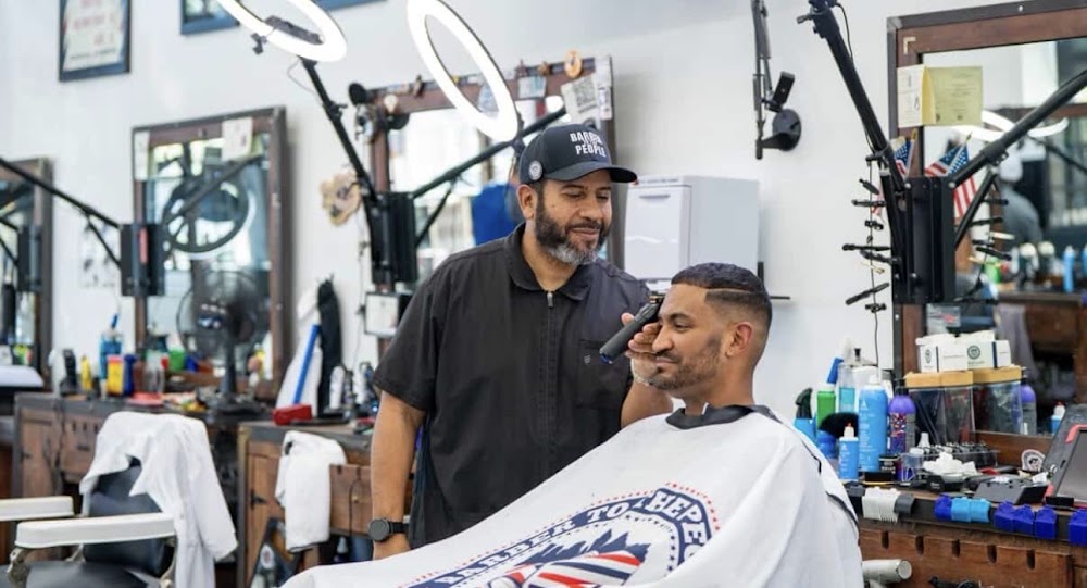 Barber To The People view 5