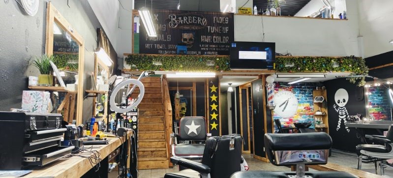 Barbero Man's Salón view 2