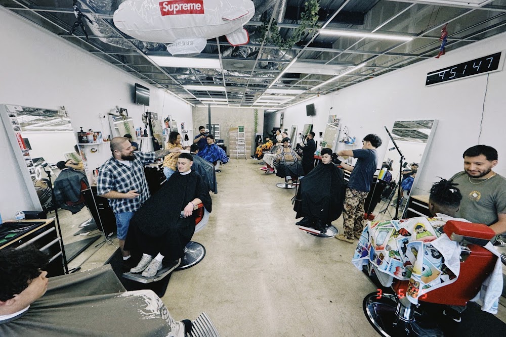 Change Barber Studio view 3