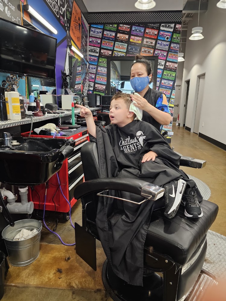 Diesel Barbershop Spring Green view 5