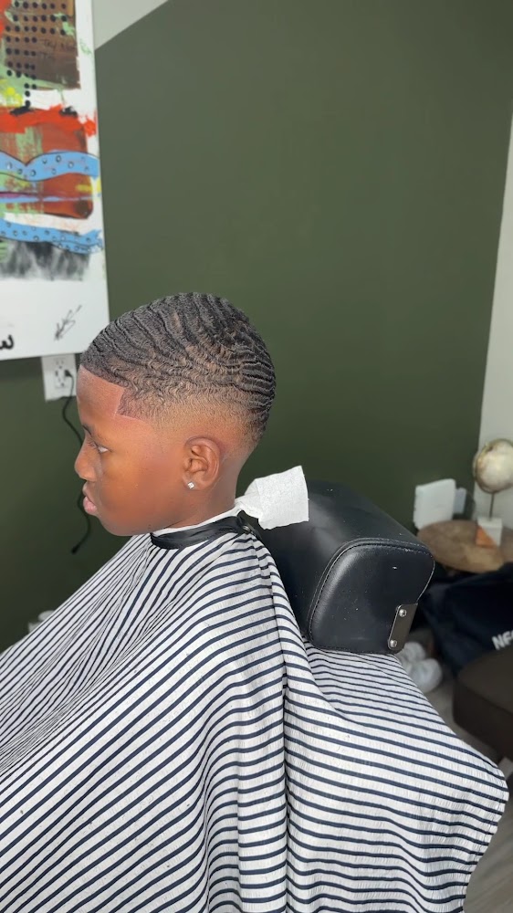 Rich Fadez Barber Studio view 4