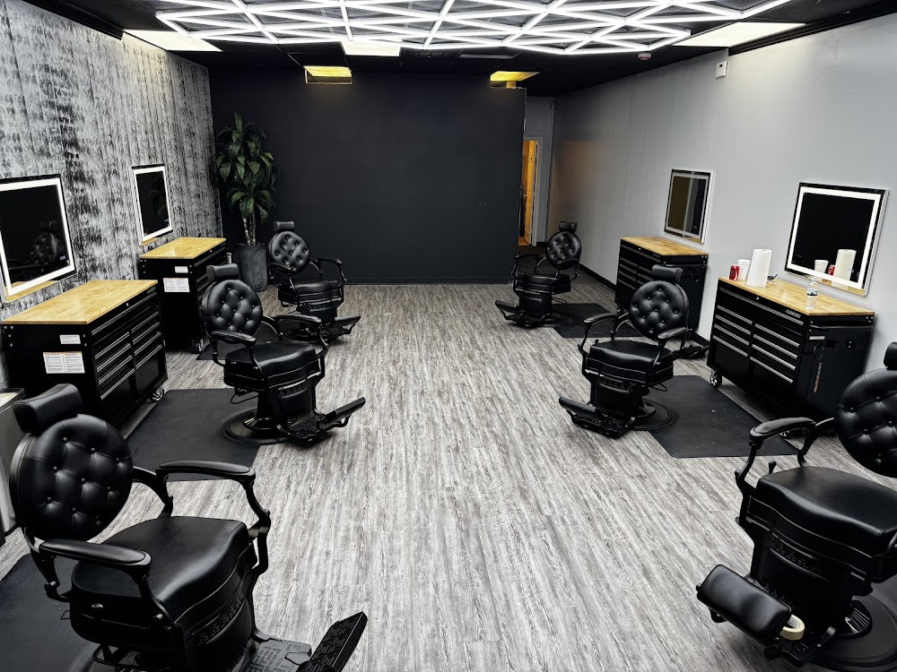Luigi Barbershop view 4