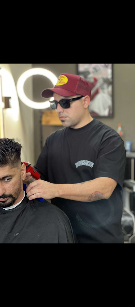 Alexander Scissorhands at DUCKETS Barbershop view 2