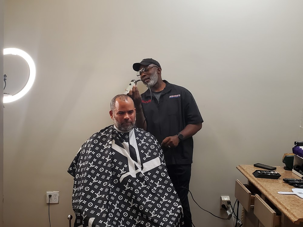 Executive Barber & Beauty Shop view 5