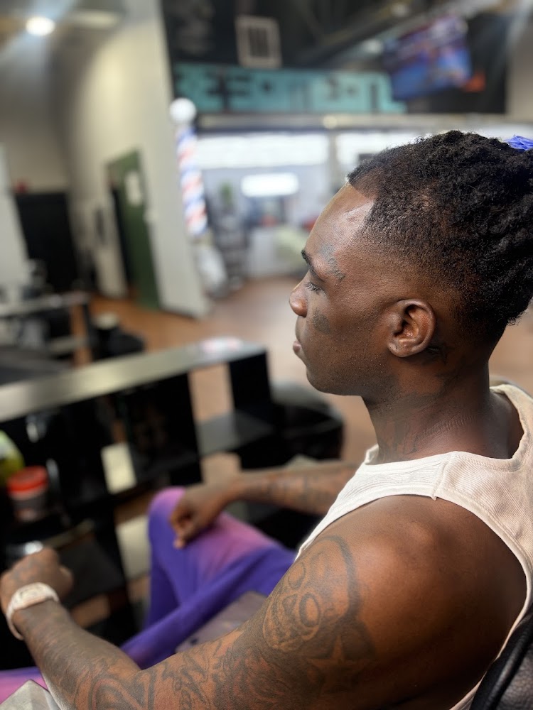 EL PADRINO BARBERSHOP view 3