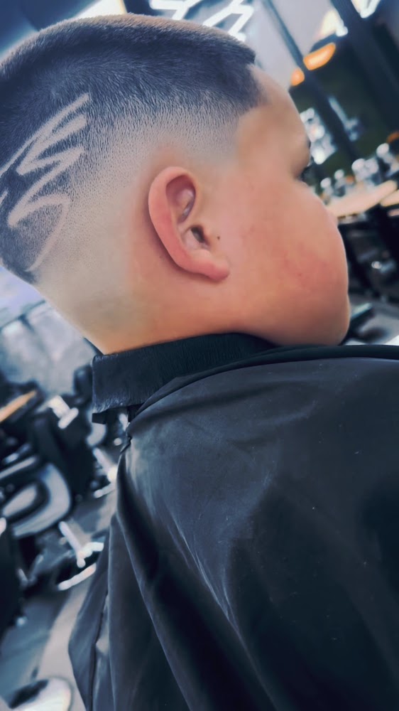 FN BARBERSHOP view 5